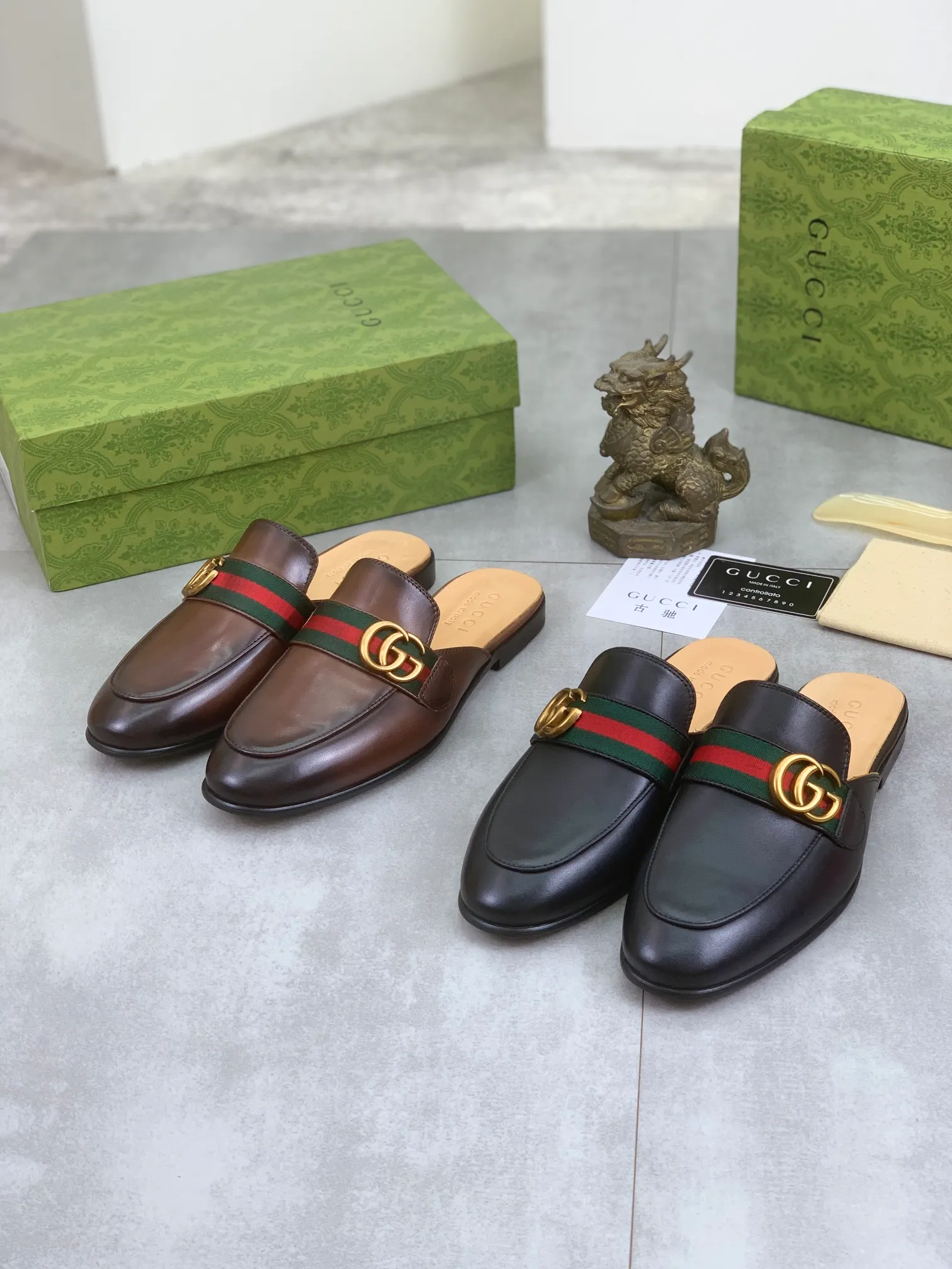 Men's Men's Shoes💰P480💰【New Style】Water-dyed Niuli High Quality Gucci half-drag business leather shoes hot selection (Gucci) official website latest Gucci half-drag 🎁 business leather shoes, hot style 💥 simple and elegant style, exclusive for trendy men. Unique official website latest brand original double G embossing Elements 👑 Original Gucci decoration, fashionable and elegant, fabric original calfskin ✅ Fully imported first-layer cowhide lining, official website designated wear-resistant, rubber business outsole, classic model taken at the counter in real life 🎬Number: 38-44 (45 46 customized) 2⃣️colors available